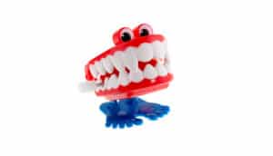 wind-up teeth toy