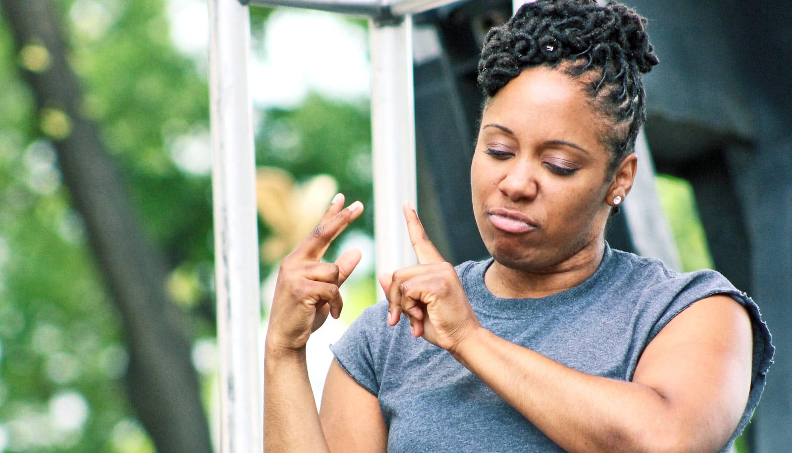 Learning to sign could sharpen your peripheral vision Futurity