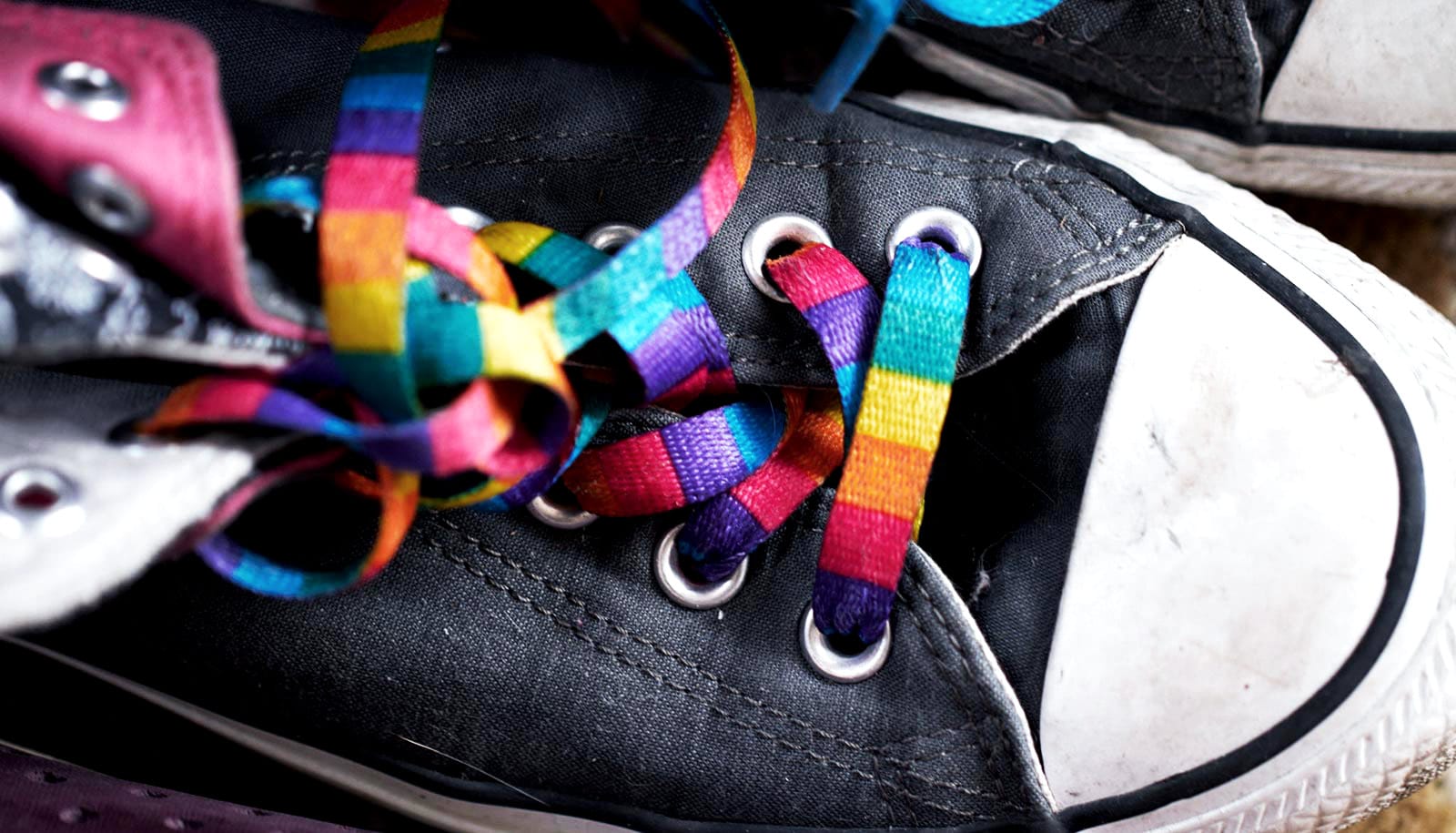 rainbow shoelaces converse