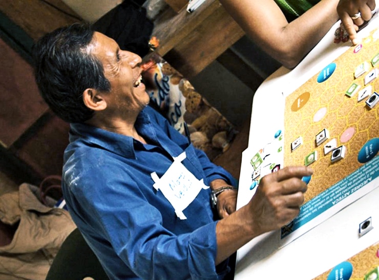 a Mexican coffee farmer plays Azteca Chess