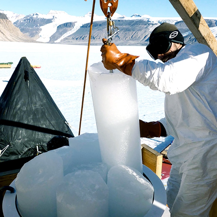 ice cores containing air bubbles