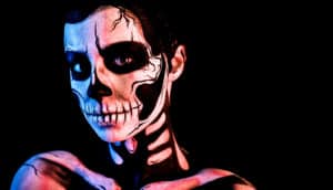 woman in skeleton makeup