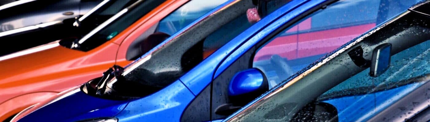 red and blue cars (politics concept)