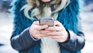 Using Twitter on the phone (tweets + credibility)