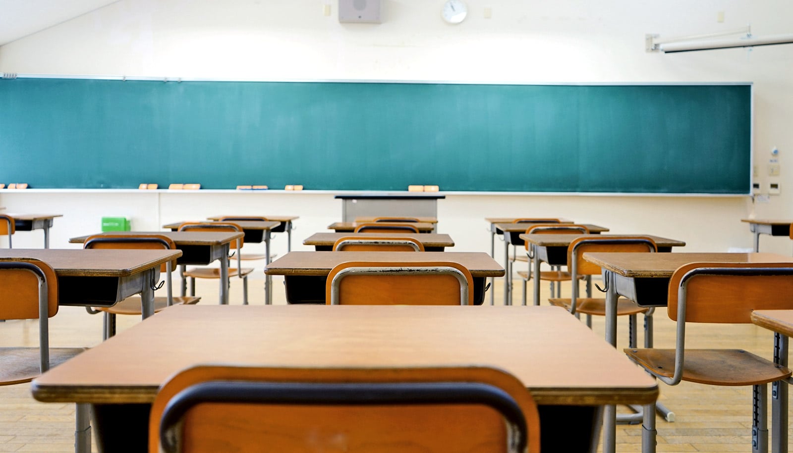 Classroom Desks Blackboard 1600 Futurity