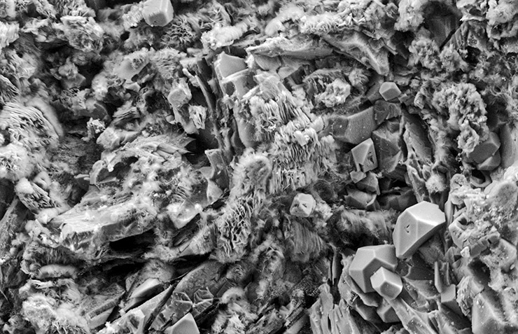 electron microscope image of clay