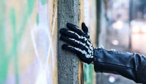 skeleton glove (bones concept)