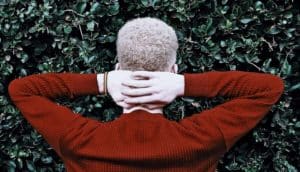 holding-hands-on back of neck