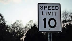 speed limit 10 sign