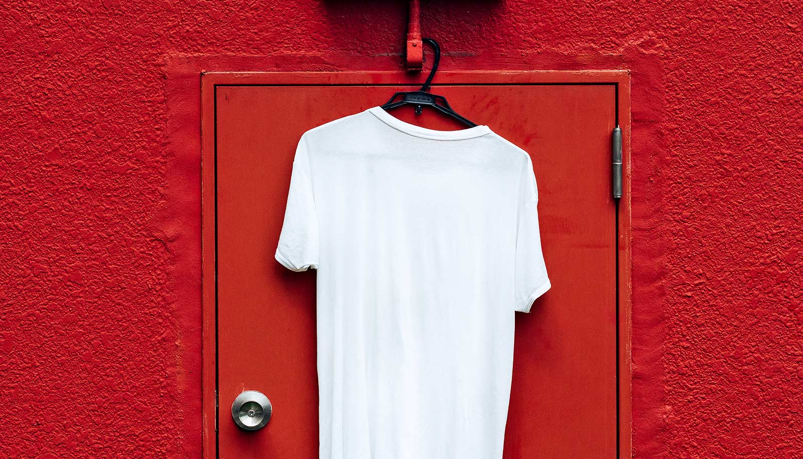 White t shirt hanging sale