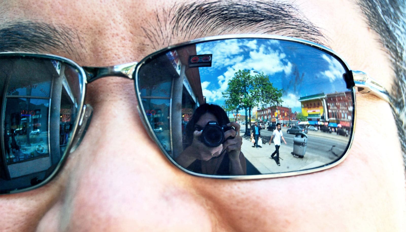 glasses reflection in zoom glasses reflection in zoom