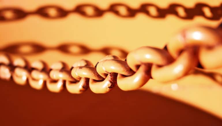 orange chain (Alzheimer's disease concept)