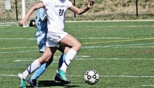 Running soccer players (ACL tears concept)