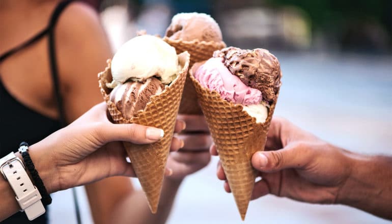 frozen friends ice cream scoop