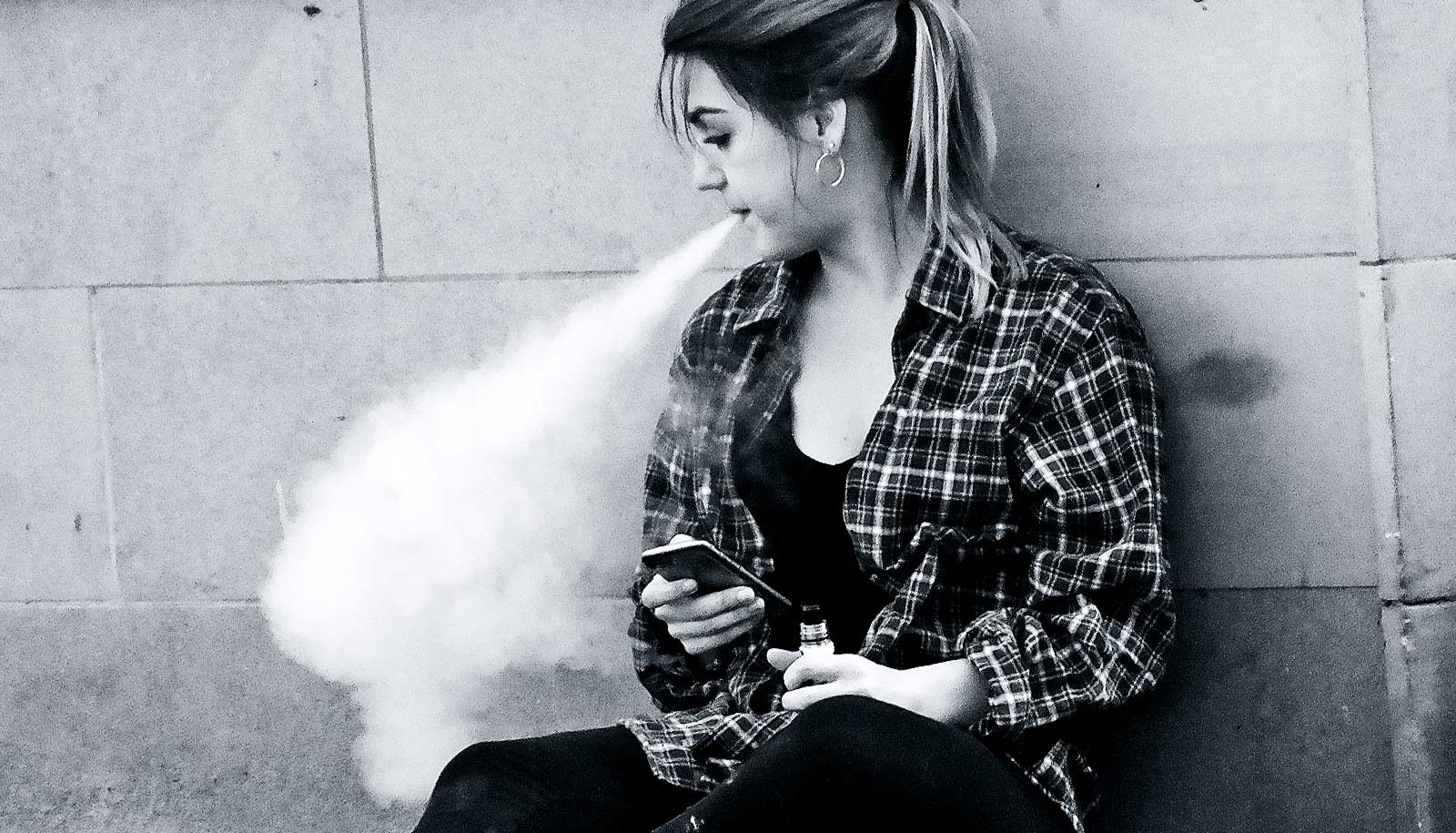 Flipboard: E-cigarette ads may boost chance teens start vaping