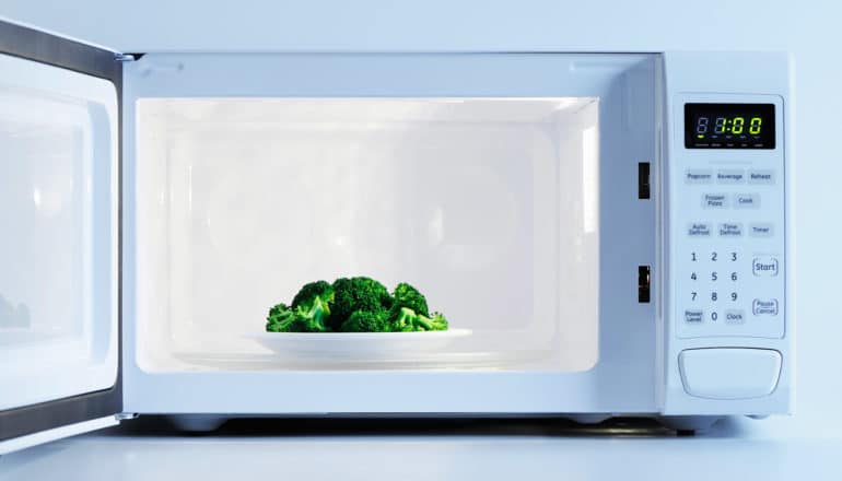 broccoli in microwave oven
