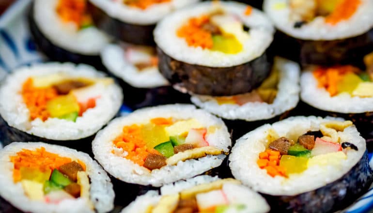 korean sushi rolls that contain rice