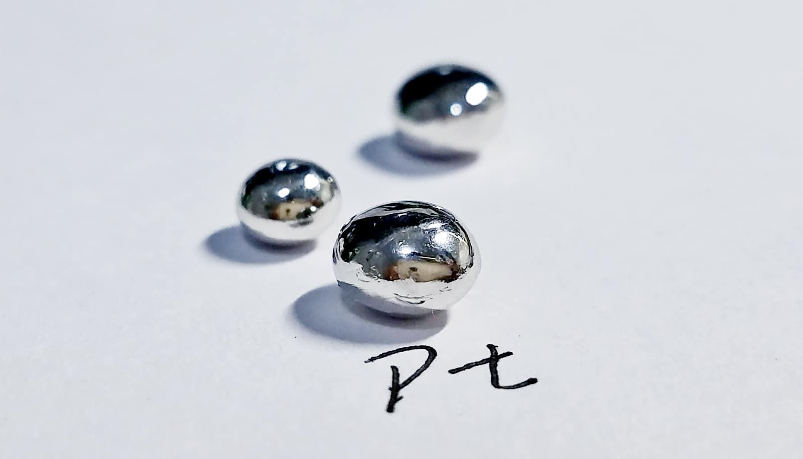 Platinum is great at splitting water for a surprise reason - Futurity: Research News