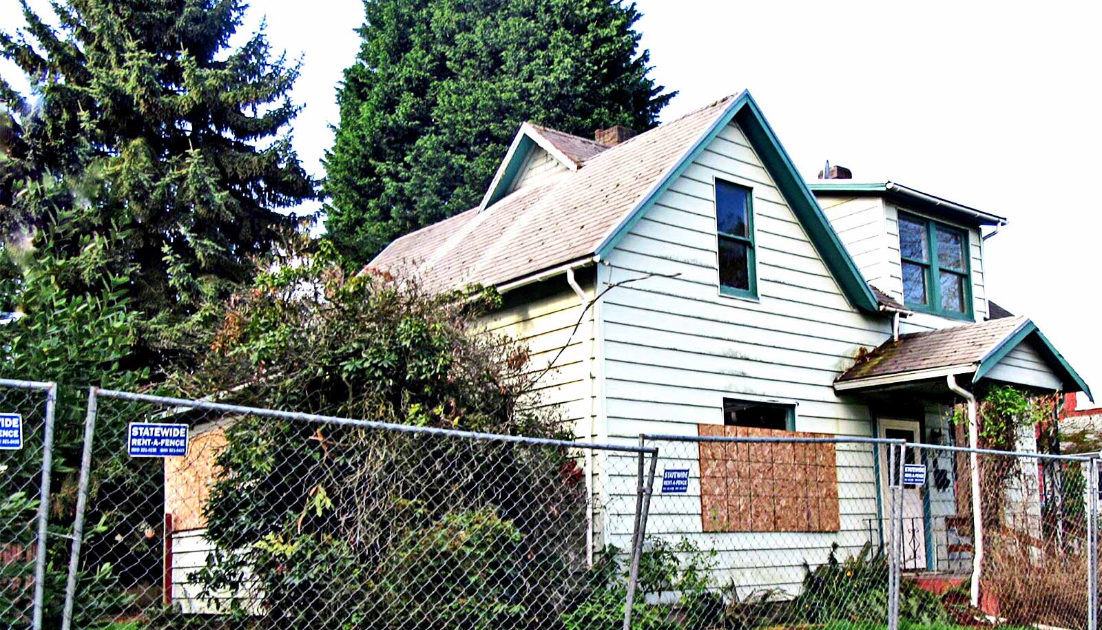 demolishing-abandoned-houses_1600 - Futurity