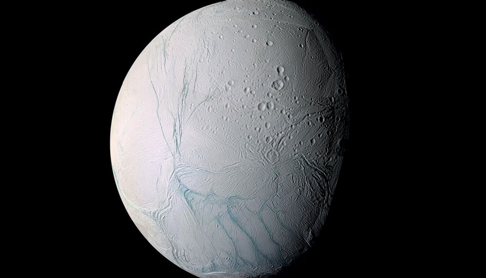 La luna de Saturno contiene fosfatos, un ‘bloque de construcción esencial para la vida’