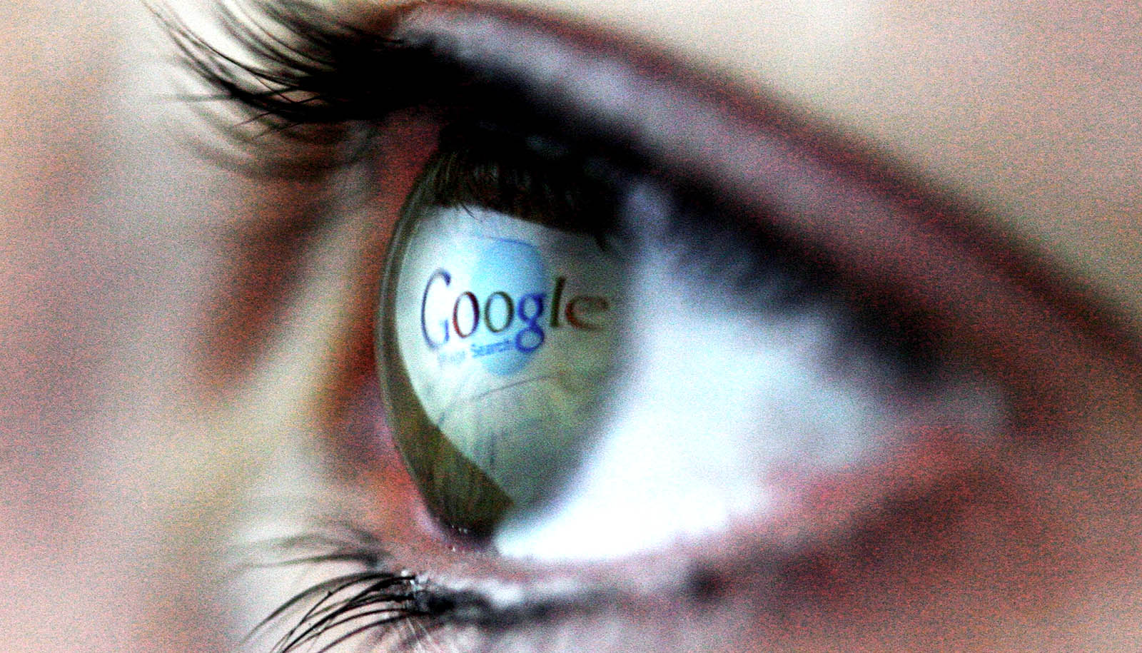 google search page reflected in eyeball