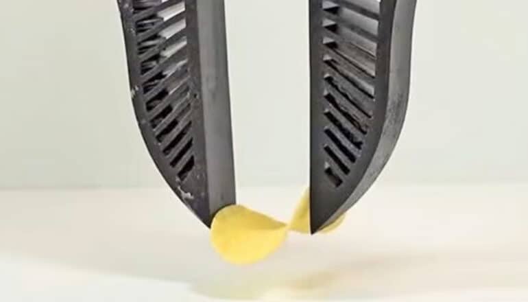 Watch: This robot hand is sensitive enough to pick up a potato chip