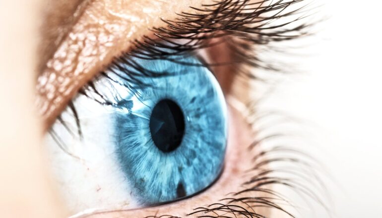 Fading eye chart letters may warn of vision problems tests miss